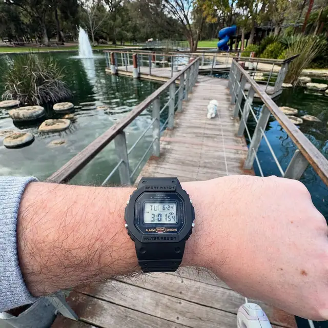 Modified SKMEI 1628 with a positive LCD worn outdoors